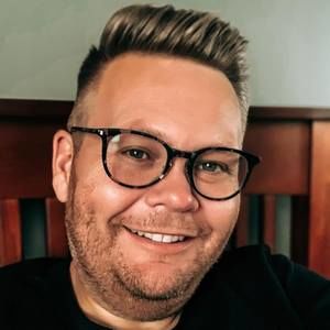 Meet your Posher, Brady